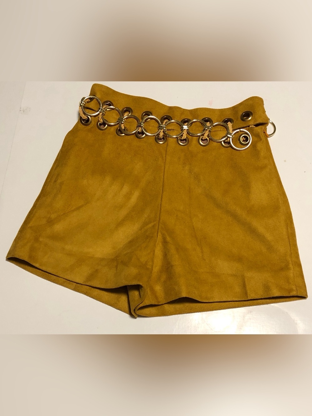 Preowned womenโs Mustard Suede High-Waist Shorts with Ring-Trim Belt Size Small